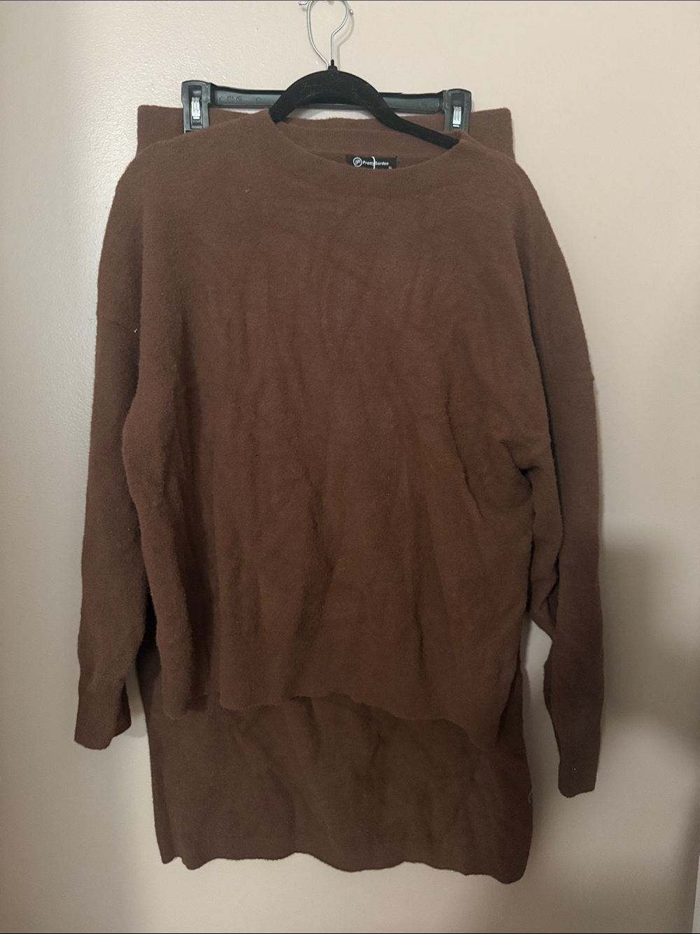 Women’s Crewneck Sweater & skirt set by pretty garden